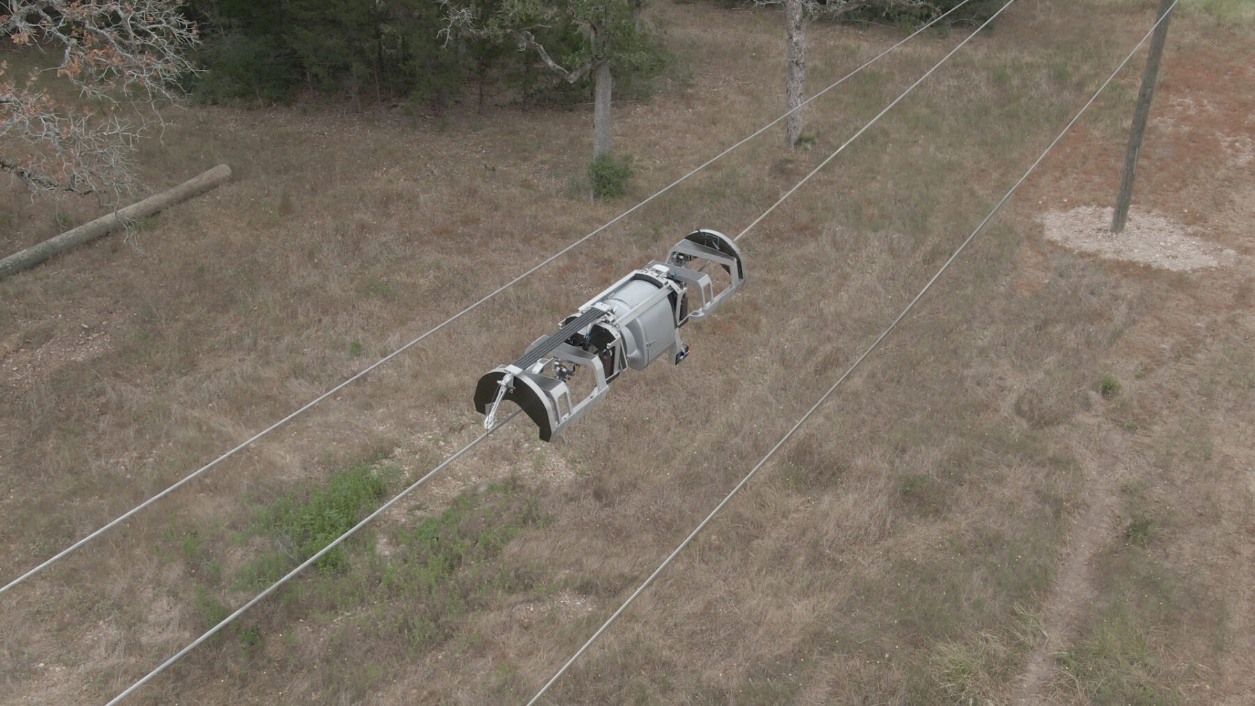 Bombyx power line crawling robot